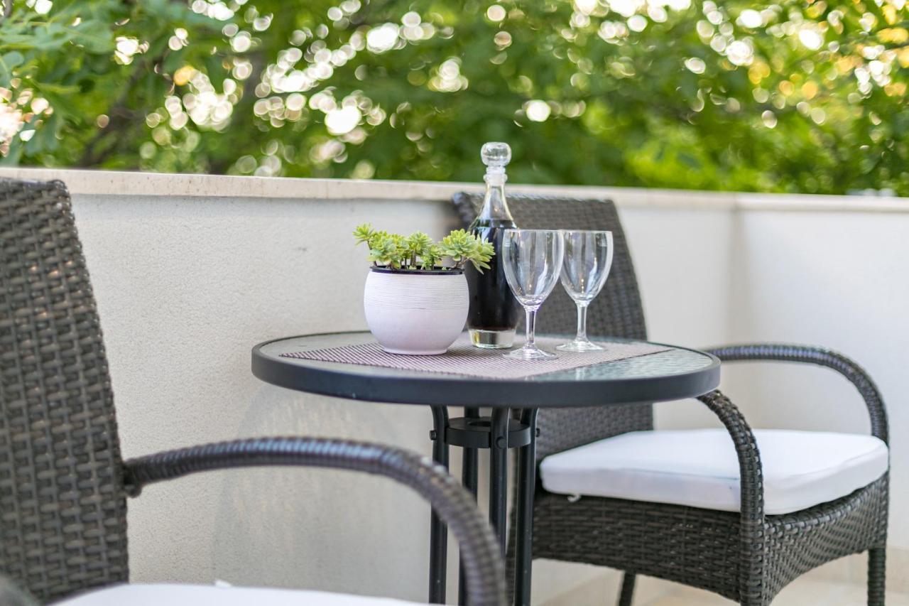 Apartmani Dijana Podgora Exterior foto