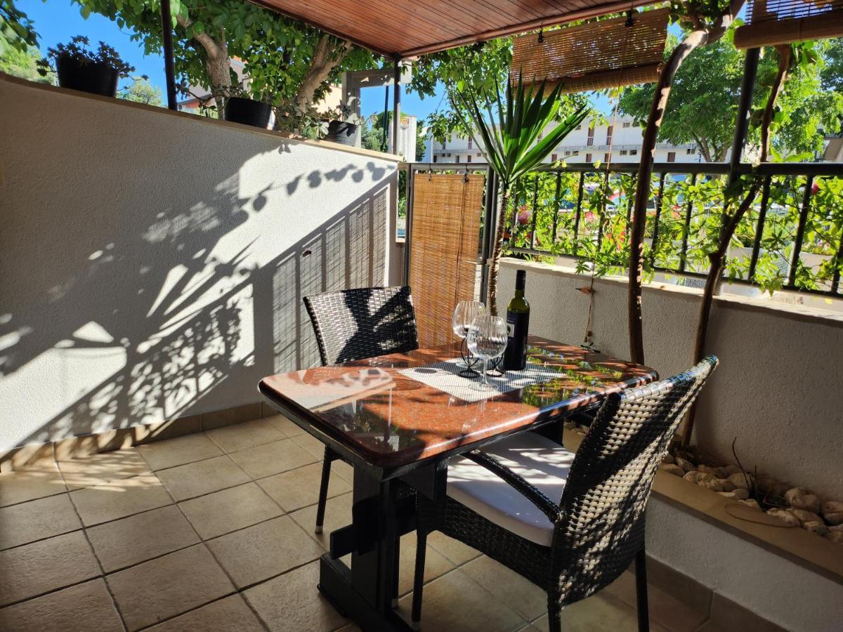 Apartmani Dijana Podgora Exterior foto