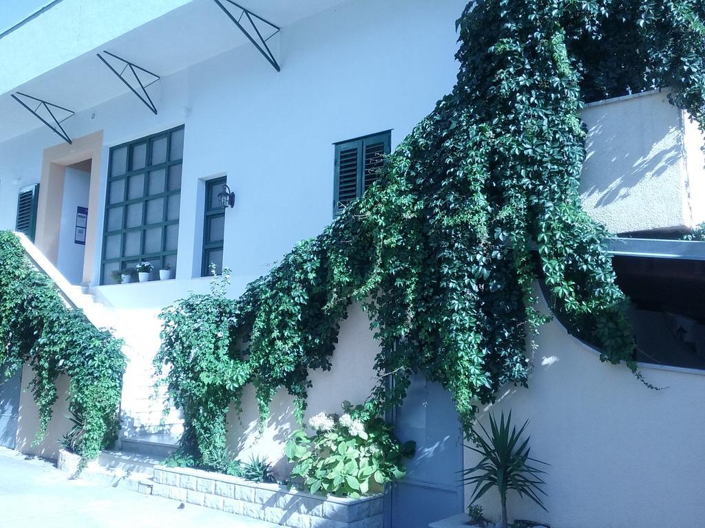 Apartmani Dijana Podgora Exterior foto